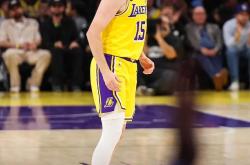 NBA常规赛集结日再迎强敌，洛杉矶湖人手感冰凉，主帅态度：信心回归，资深球员宣示担当的简单介绍爱游戏体育平台